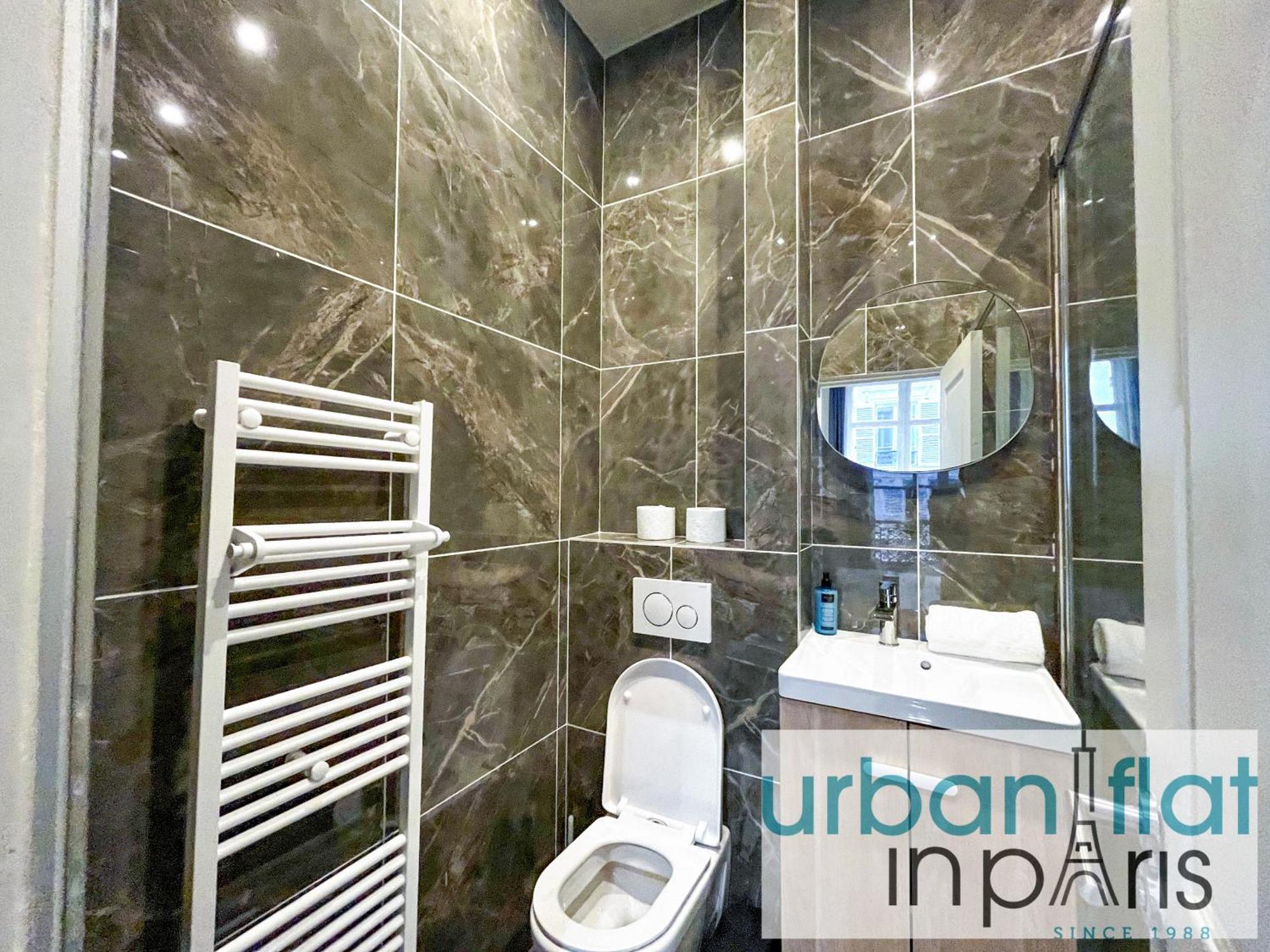Urban Flat 63 - Beautiful 3 Bedroom Flat Champs-Elysees Paris Bagian luar foto