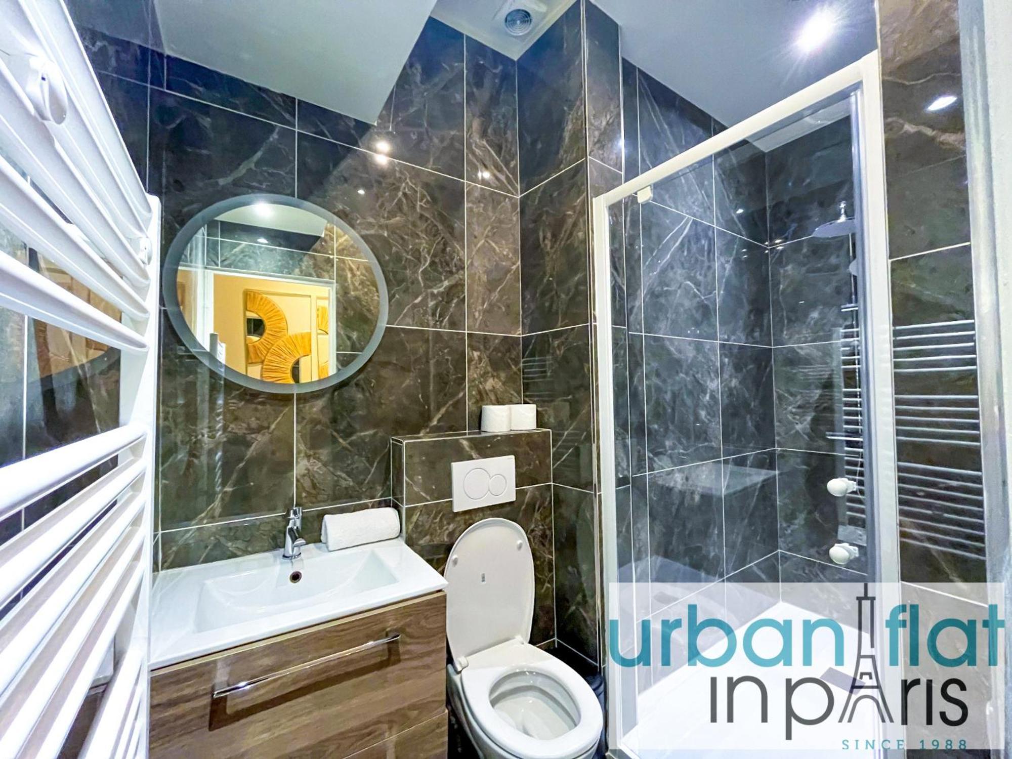 Urban Flat 63 - Beautiful 3 Bedroom Flat Champs-Elysees Paris Bagian luar foto